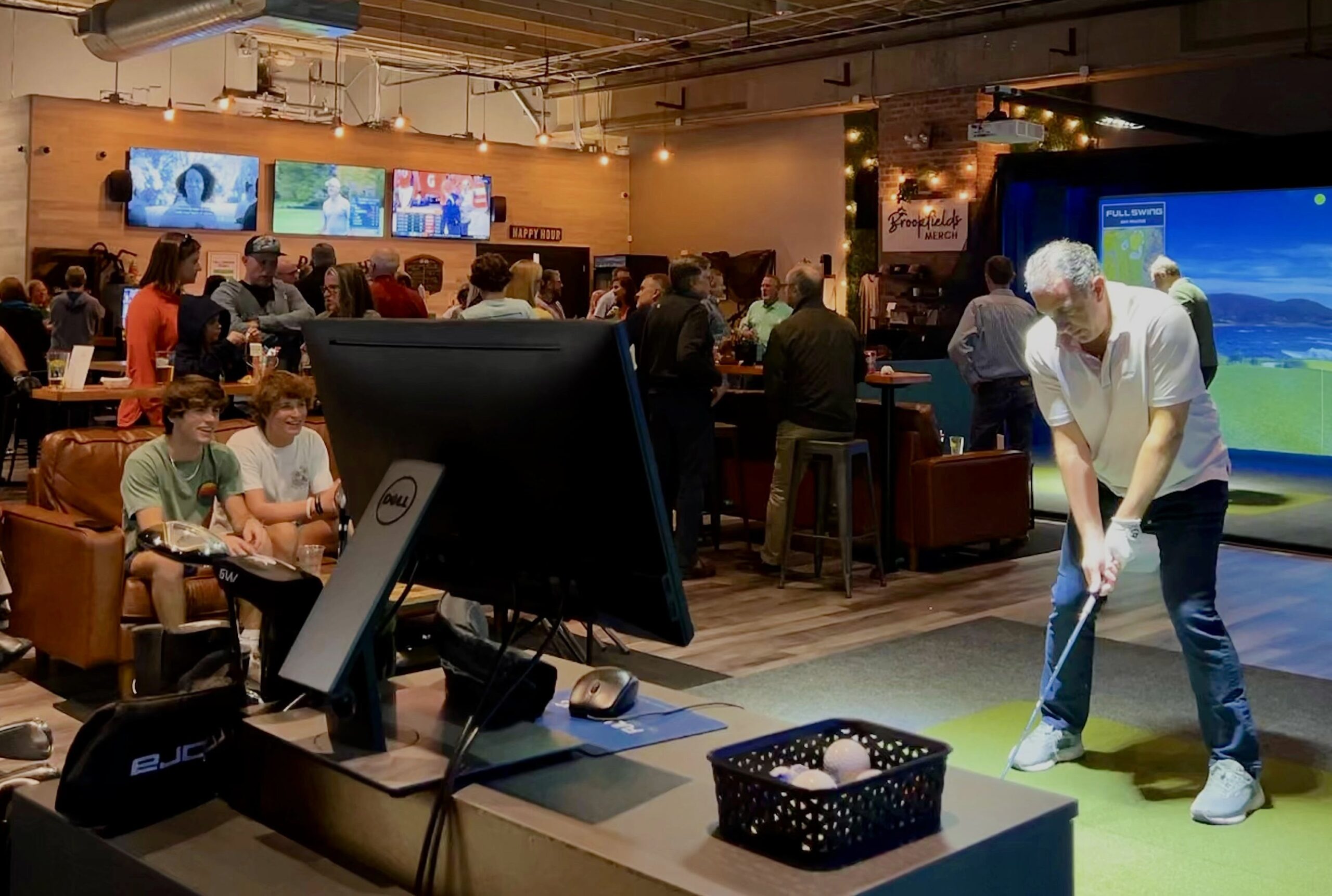 Brookfields Indoor Golf & Lounge - Photo 5